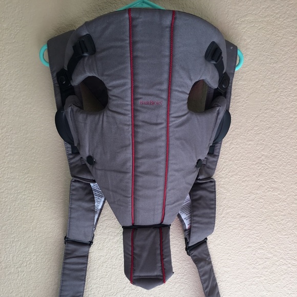 baby bjorn carrier grey and red